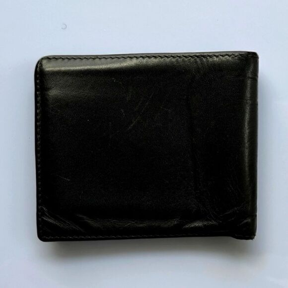 Gucci Leather Bifold Wallet - Picture 2 of 11